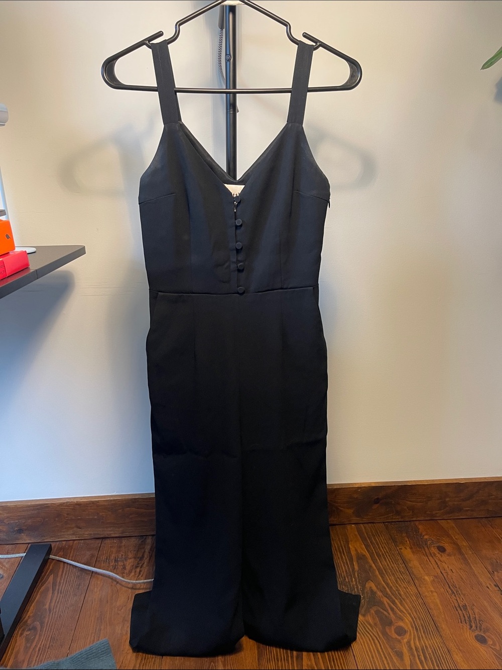Little Moon Black Sleeveless V-Neck Maxi Dress